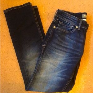 Buckle Alec Jeans